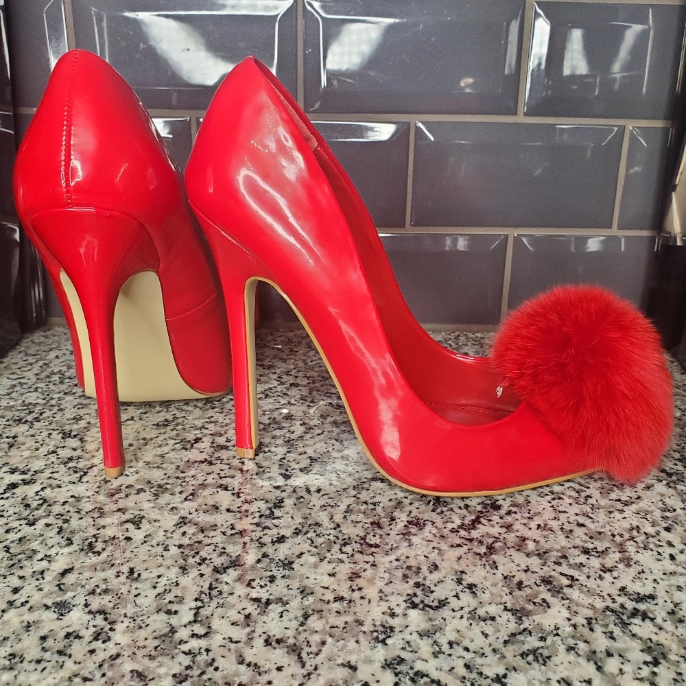 NWT Akira PlayBoy Red Heel